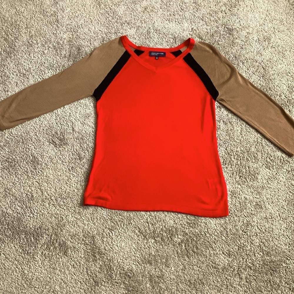 Jones New York Signature red black tan sweater block color light weight size M